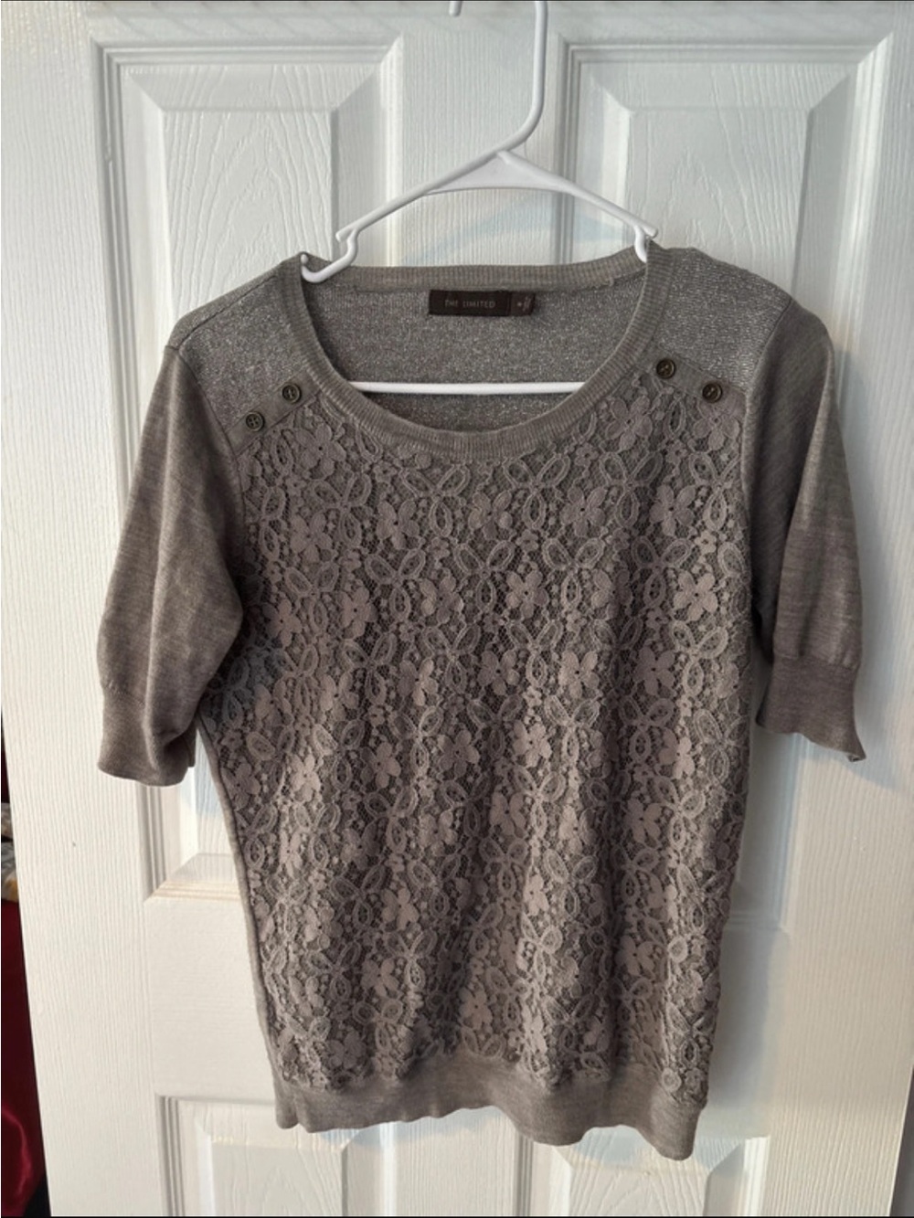 The Limited Gray Lace Front Scoop-Neck Short Sleeve Sweater